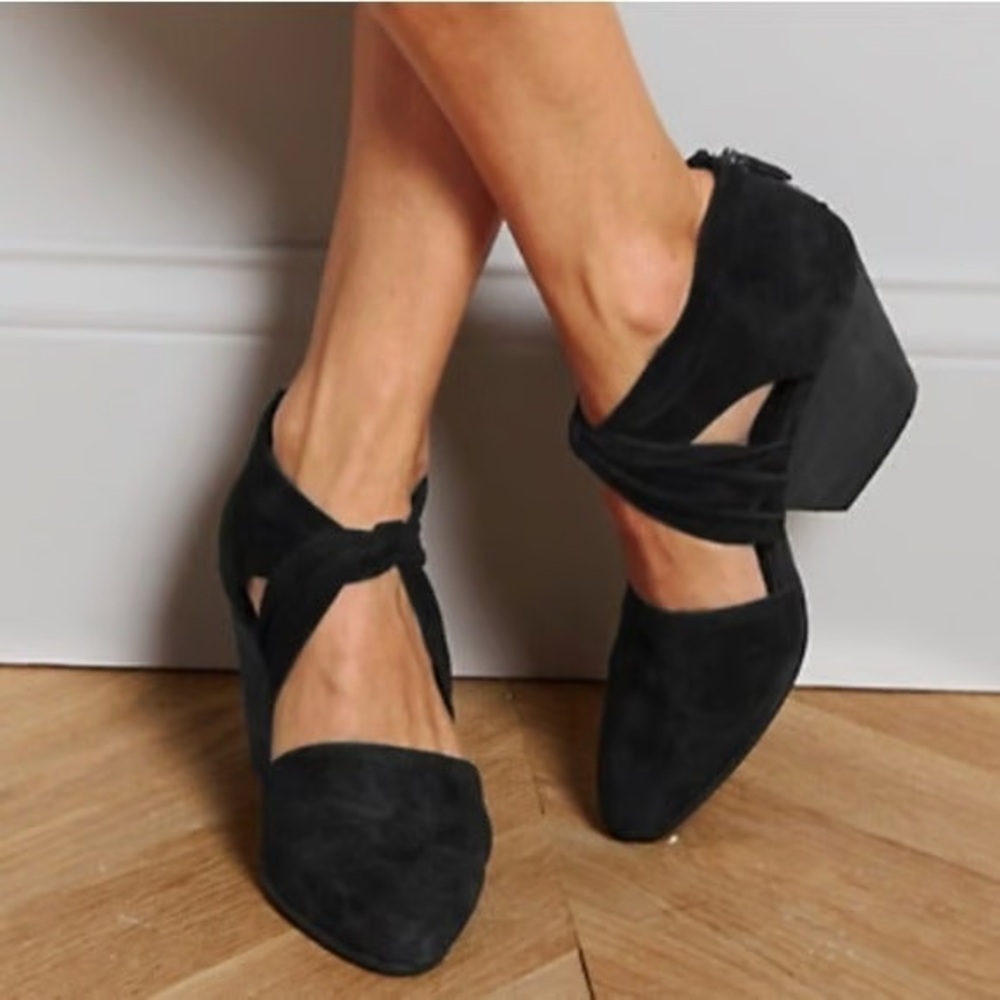 Eileen Fisher Margot Twist Block Heels